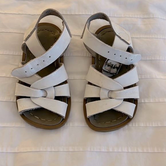 Saltwater sandals size 5! - Picture 1 of 2